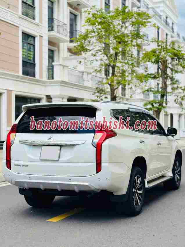 Cần bán Mitsubishi Pajero Sport 3.0G 4x4 AT Premium đời 2018