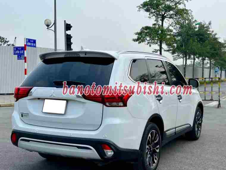 Cần bán Mitsubishi Outlander Premium 2.0 CVT đời 2021