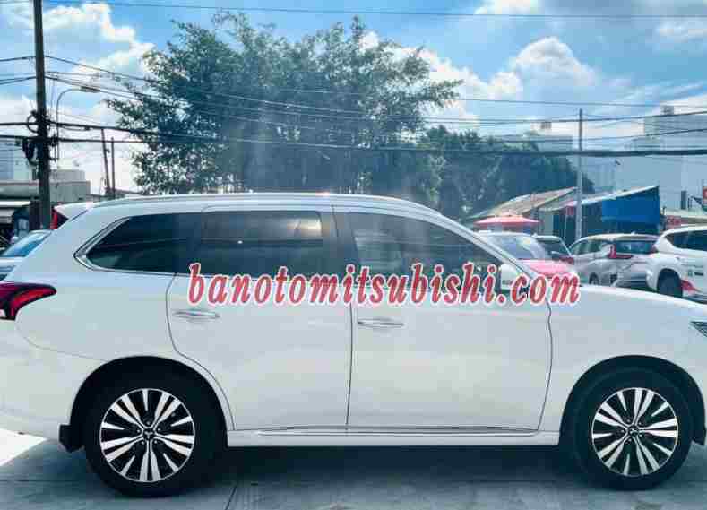 Mitsubishi Outlander 2.0 CVT model 2022 xe chuẩn hết ý