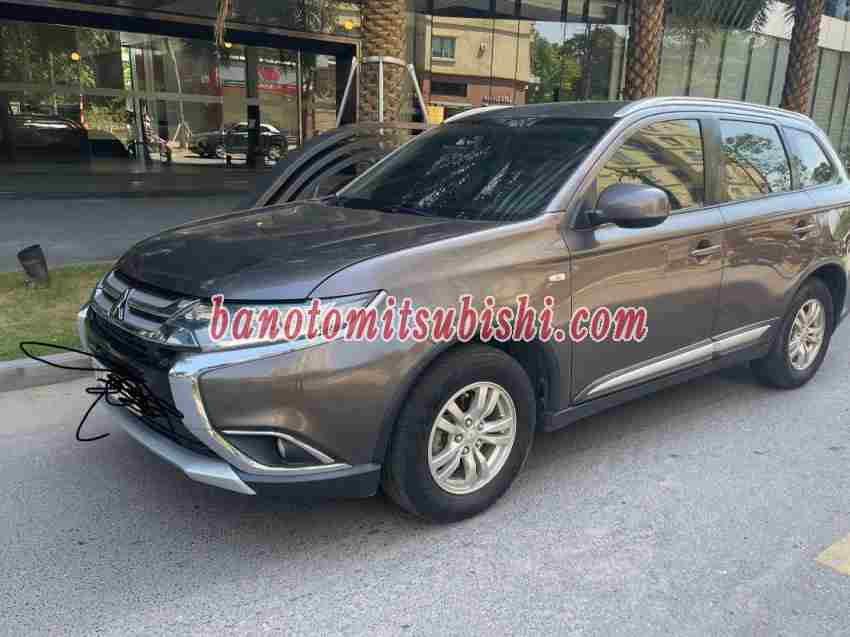 Cần bán Mitsubishi Outlander 2.0 STD 2016, xe đẹp giá rẻ bất ngờ