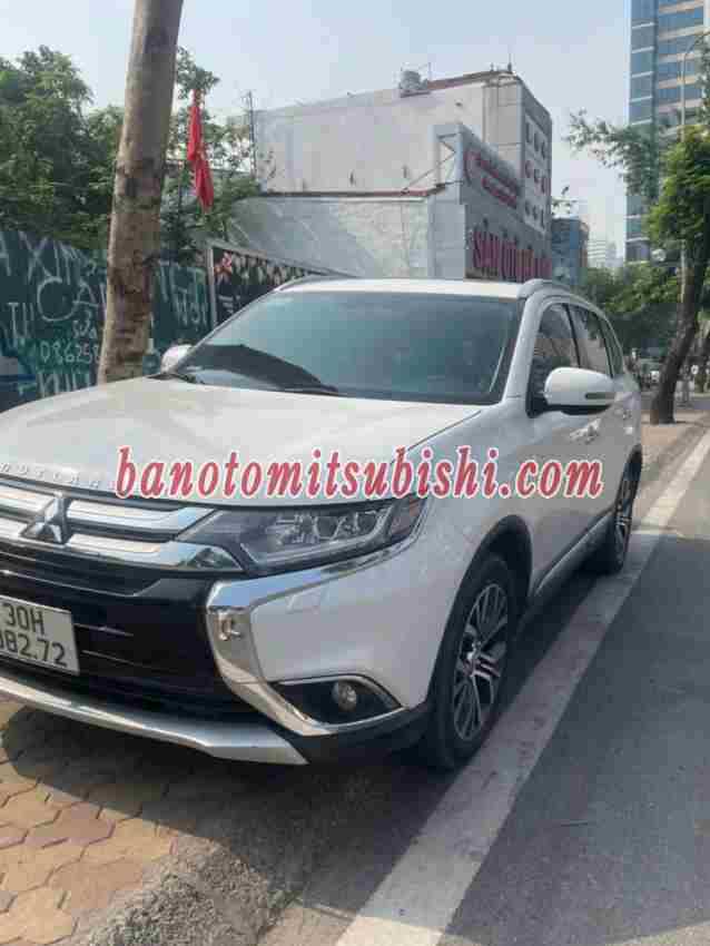 Bán Mitsubishi Outlander 2.0 CVT Premium, màu Trắng, Máy xăng, 2019