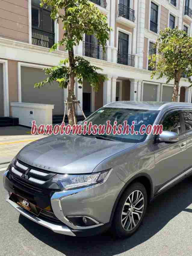 Cần bán xe Mitsubishi Outlander 2.0 CVT sx 2018