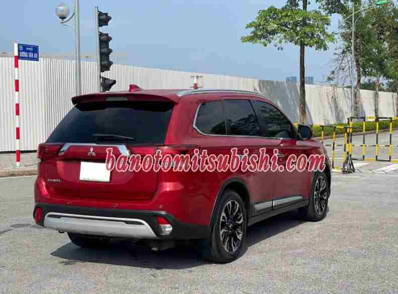 Cần bán xe Mitsubishi Outlander Premium 2.0 CVT năm 2021 màu Đỏ cực đẹp