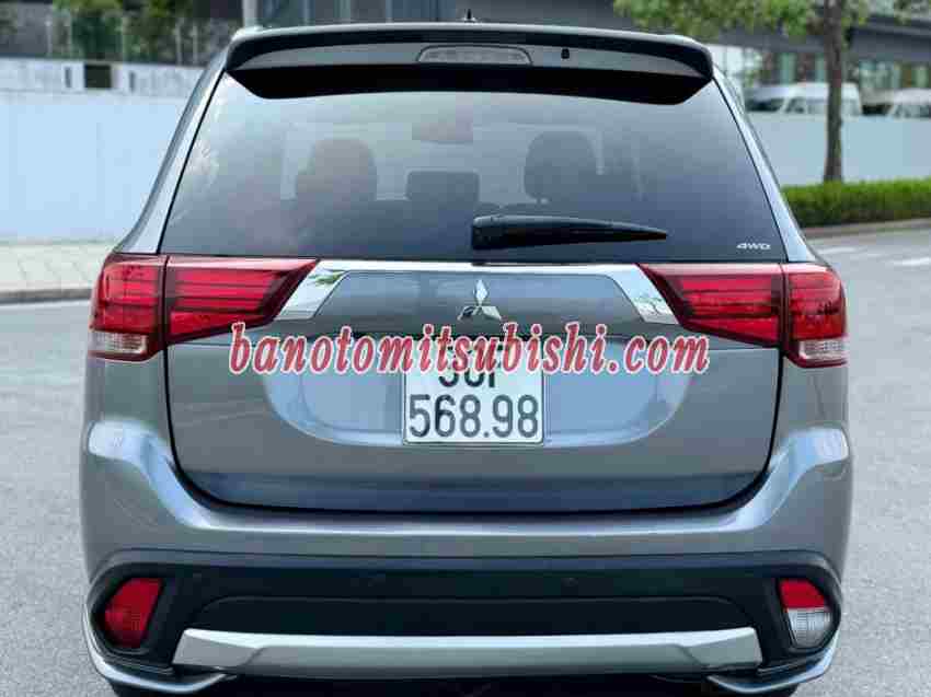 Cần bán Mitsubishi Outlander 2.4 CVT 2016 xe đẹp