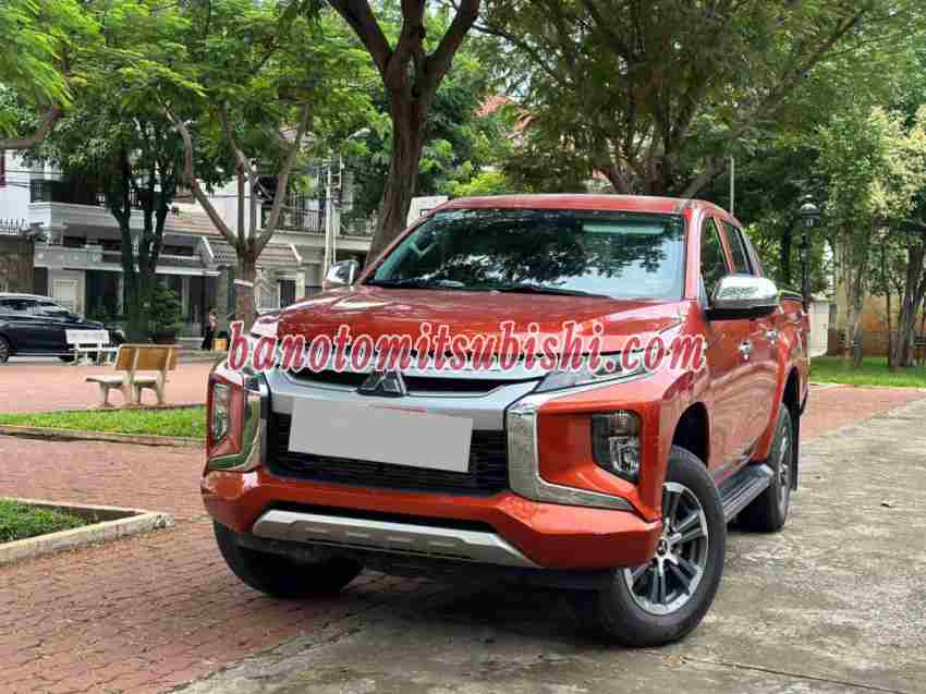 Bán Mitsubishi Triton 4x2 AT, màu Cam, Máy dầu, 2022