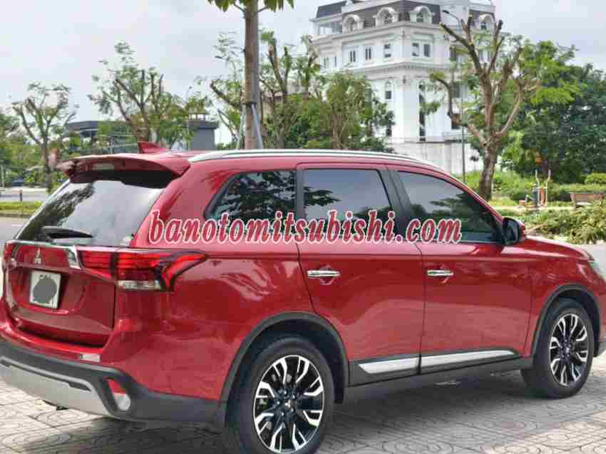 Cần bán xe Mitsubishi Outlander 2.0 CVT đời 2020