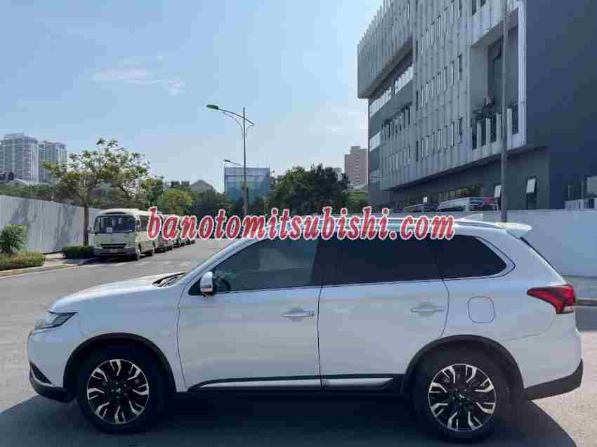 Mitsubishi Outlander 2.0 CVT Premium năm 2020 cần bán