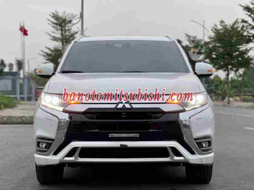 Mitsubishi Outlander Premium 2.0 CVT năm sản xuất 2022 giá tốt