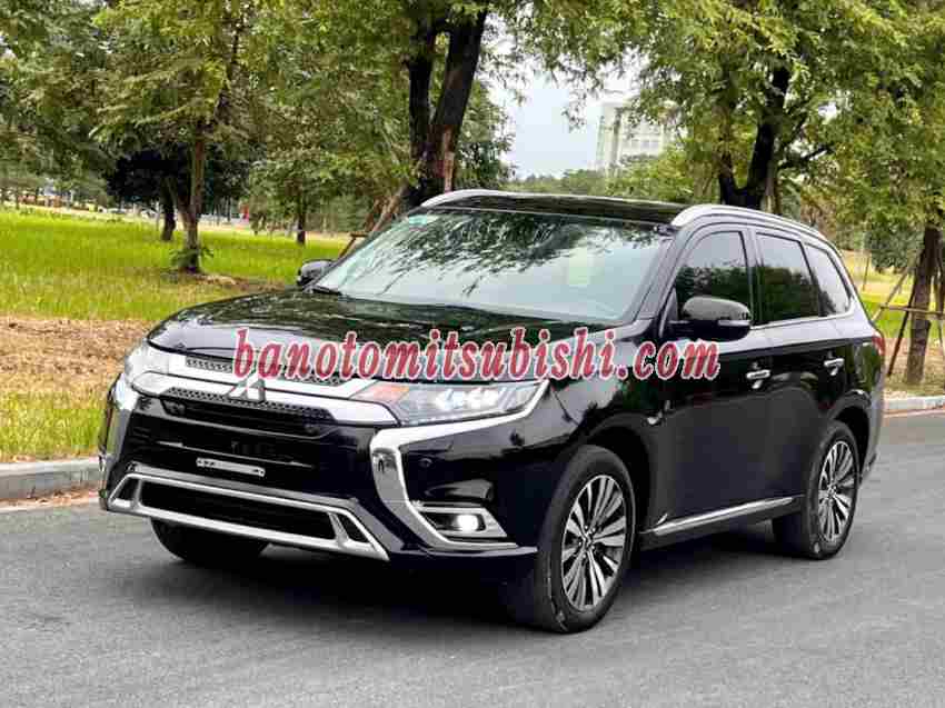 Cần bán xe Mitsubishi Outlander Premium 2.0 CVT năm 2022 màu Đen cực đẹp