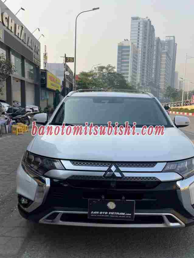 Cần bán gấp xe Mitsubishi Outlander 2.4 CVT Premium năm 2020, màu Trắng, Số tự động