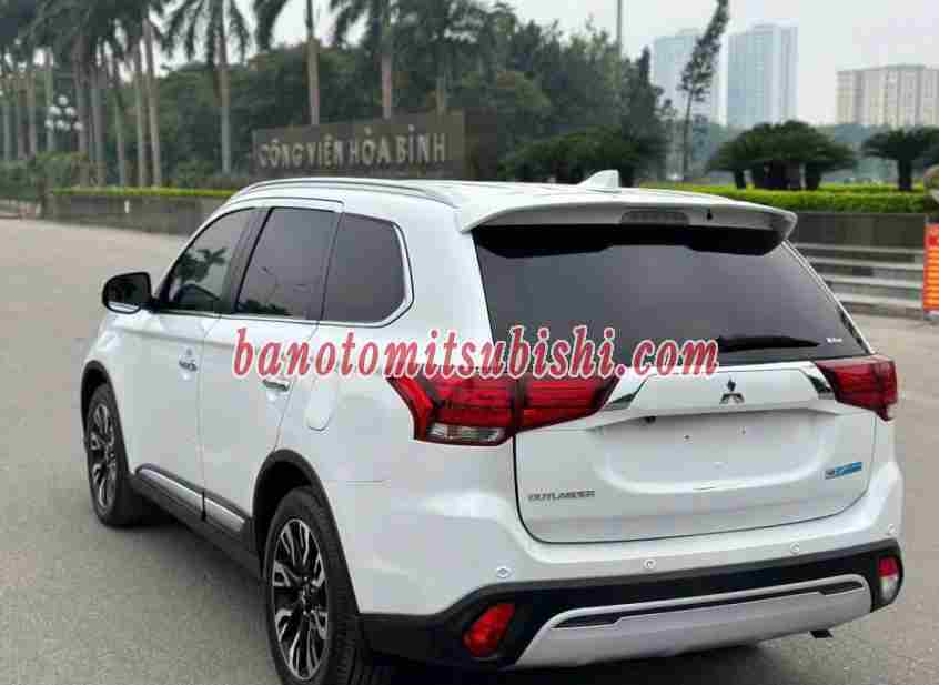 Bán Mitsubishi Outlander Premium 2.0 CVT, màu Trắng, Máy xăng, 2021