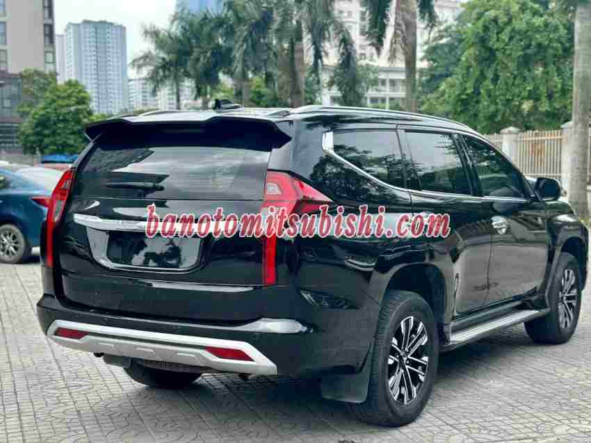 Cần bán gấp xe Mitsubishi Pajero Sport 2.4D 4x4 AT 2021 màu Đen