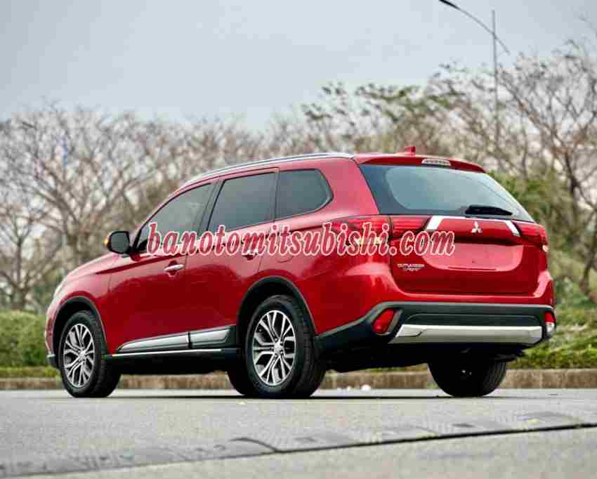 Cần bán xe Mitsubishi Outlander 2.0 CVT màu Đỏ 2018