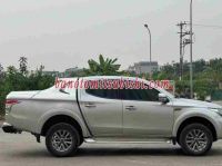 Cần bán gấp xe Mitsubishi Triton 4x2 AT 2017 màu Bạc