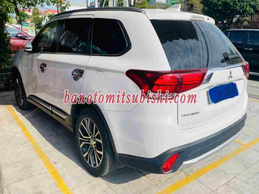 Mitsubishi Outlander 2.0 CVT 2017 Số tự động cực đẹp!