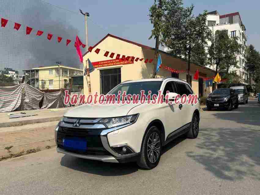 Mitsubishi Outlander 2.0 CVT 2017 Số tự động cực đẹp!