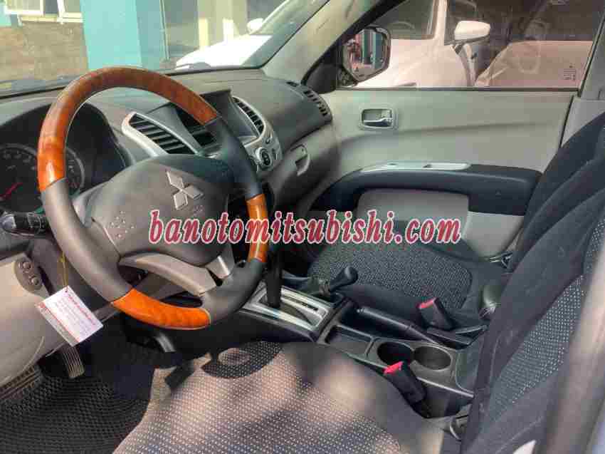 Cần bán Mitsubishi Triton GLS 4x4 AT 2011, xe đẹp giá rẻ bất ngờ