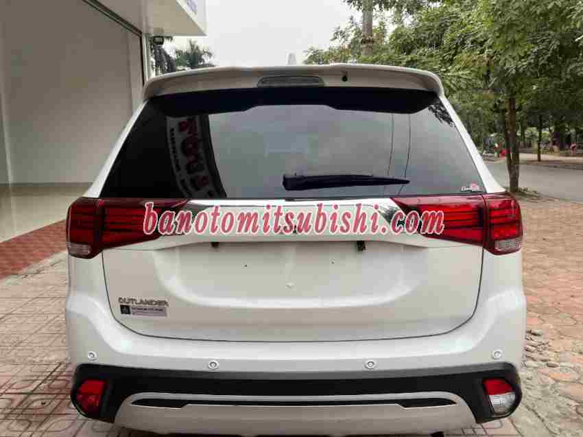 Cần bán xe Mitsubishi Outlander 2.0 CVT Premium năm 2020 màu Trắng cực đẹp