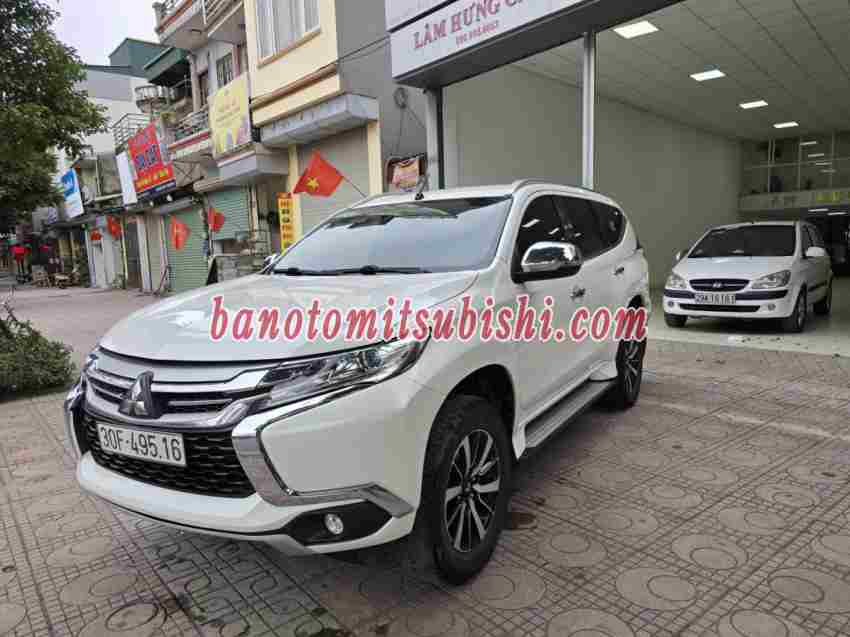 Cần bán gấp Mitsubishi Pajero Sport 2.4D 4x2 AT 2018 - Xe đẹp - Giá tốt