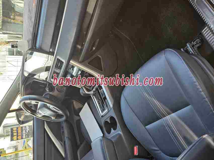 Bán xe Mitsubishi Xpander Cross 1.5 AT sx 2023 - giá rẻ