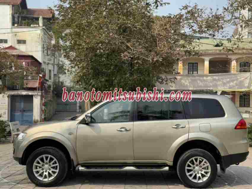 Mitsubishi Pajero Sport G 4x2 AT model 2013 xe chuẩn hết ý