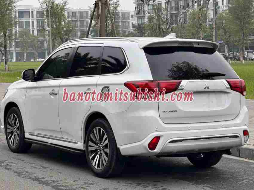 Cần bán Mitsubishi Outlander 2.0 CVT 2022 - Số tự động