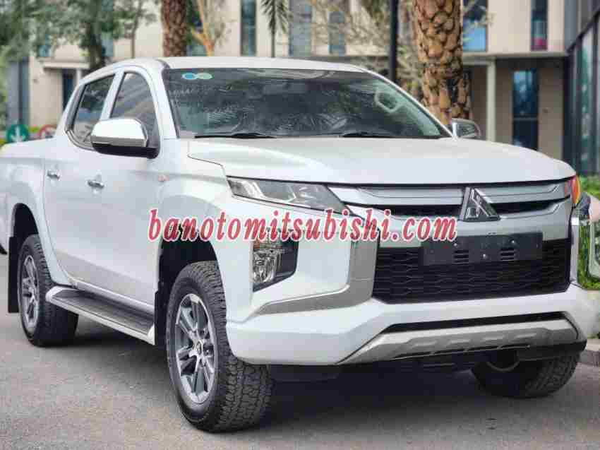 Cần bán gấp Mitsubishi Triton 4x2 AT Mivec đời 2021, màu Trắng