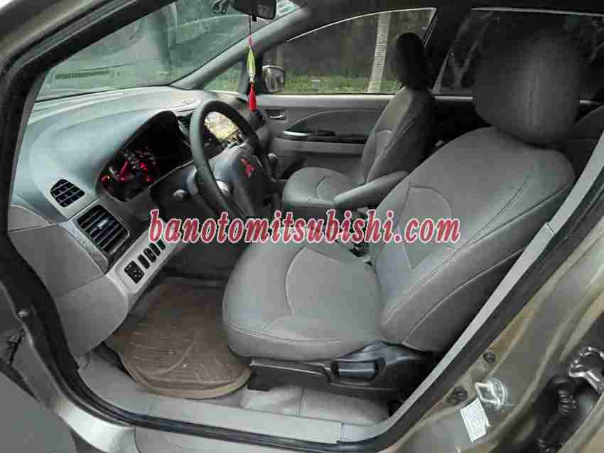 Cần bán Mitsubishi Grandis 2.4 AT 2005, xe đẹp giá rẻ bất ngờ