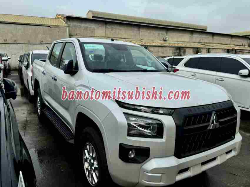 Mitsubishi Triton GLX 2WD AT Máy dầu model 2025