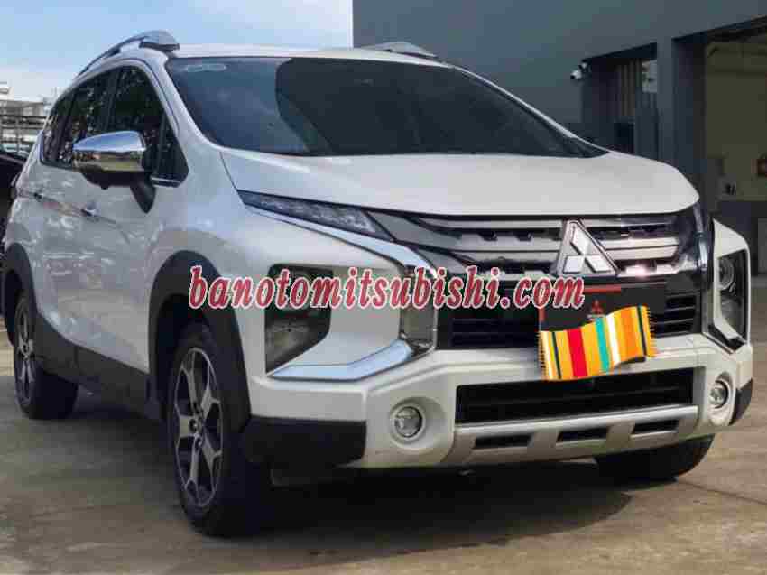 Cần bán gấp Mitsubishi Xpander Cross 1.5 AT đời 2021, màu Trắng
