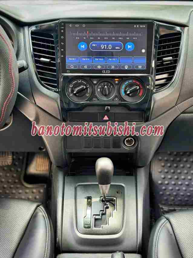Cần bán gấp xe Mitsubishi Triton 4x2 AT Mivec năm 2020, màu Trắng, Số tự động