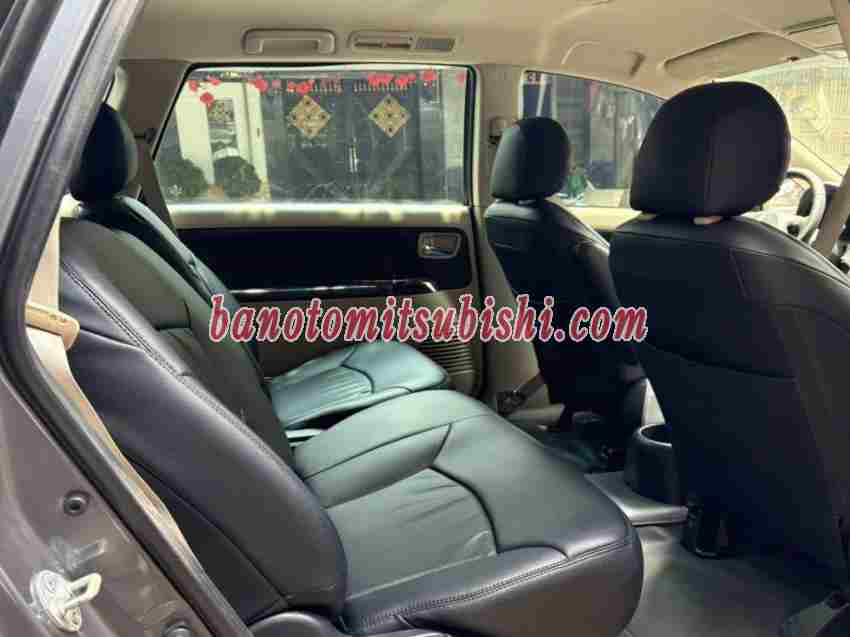 Cần bán Mitsubishi Grandis 2.4 AT 2011 xe đẹp