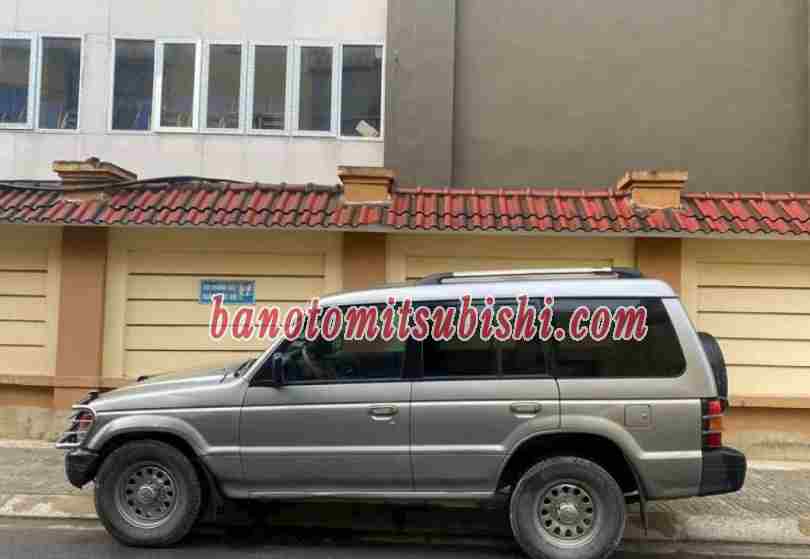 Mitsubishi Pajero 3.0 model 2004 xe chuẩn hết ý