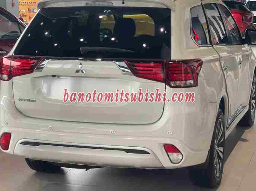 Mitsubishi Outlander 2.0 CVT model 2024, Suv