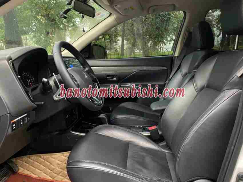 Cần bán gấp Mitsubishi Outlander Premium 2.0 CVT 2021 - Xe đẹp - Giá tốt