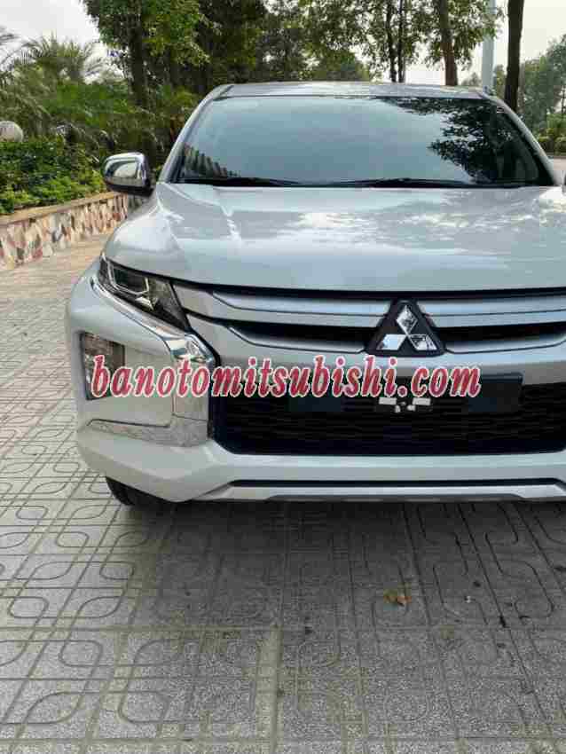 Cần bán gấp Mitsubishi Triton 4x2 AT đời 2022, màu Trắng