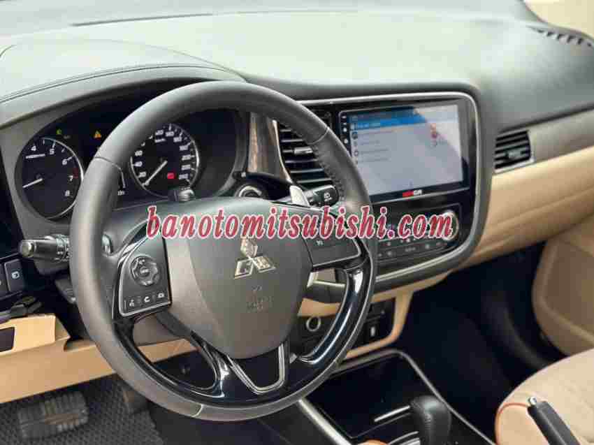 Mitsubishi Outlander 2.0 CVT model 2018 xe chuẩn hết ý