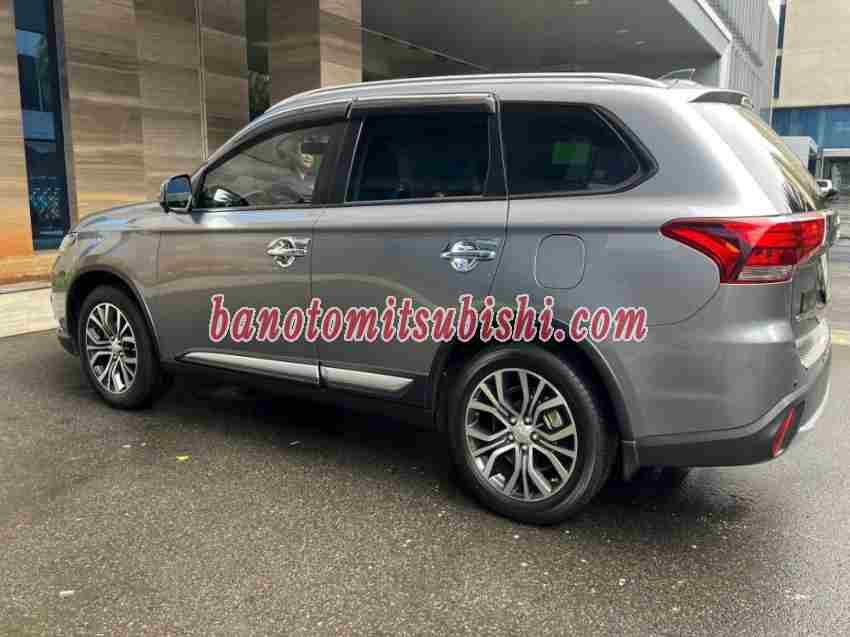 Cần bán gấp Mitsubishi Outlander 2.0 CVT năm 2019 giá cực tốt