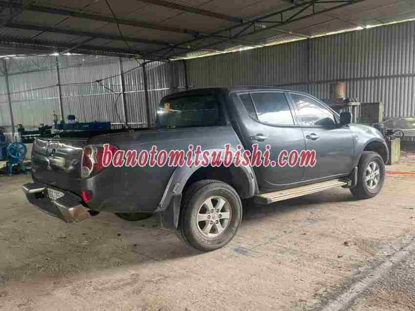 Mitsubishi Triton GL 4x4 MT 2010 giá cực tốt