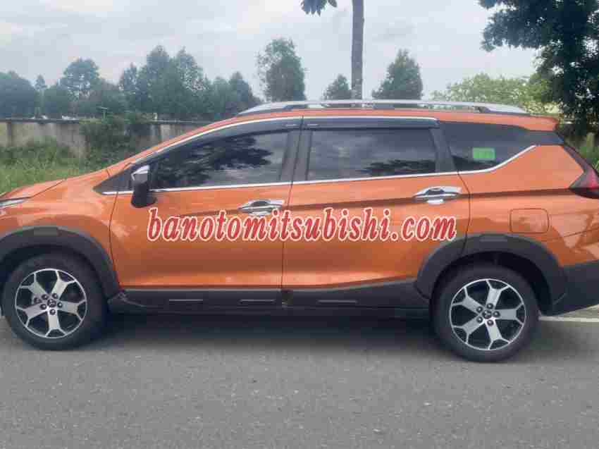 Cần bán gấp xe Mitsubishi Xpander Cross 1.5 AT 2021 màu Cam