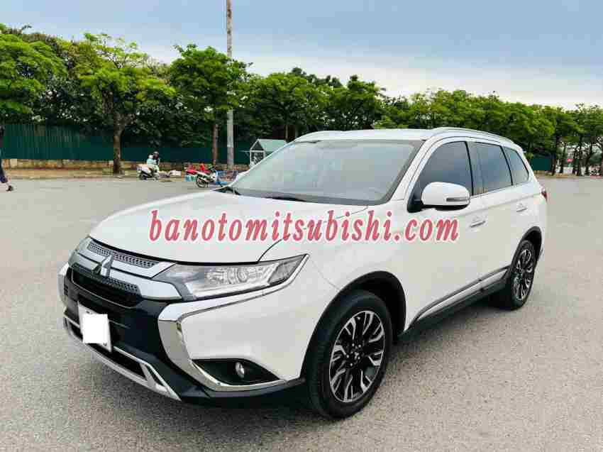 Cần bán gấp Mitsubishi Outlander 2.0 CVT 2021 - Xe đẹp - Giá tốt