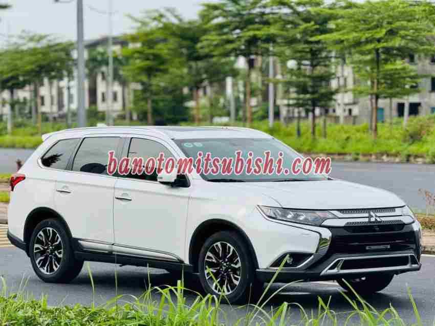Cần bán Mitsubishi Outlander 2.0 CVT Premium 2020 - Số tự động