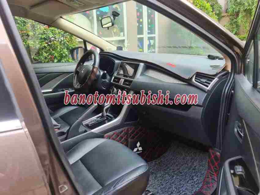 Cần bán gấp xe Mitsubishi Xpander 1.5 AT năm 2020, màu Nâu, Số tự động