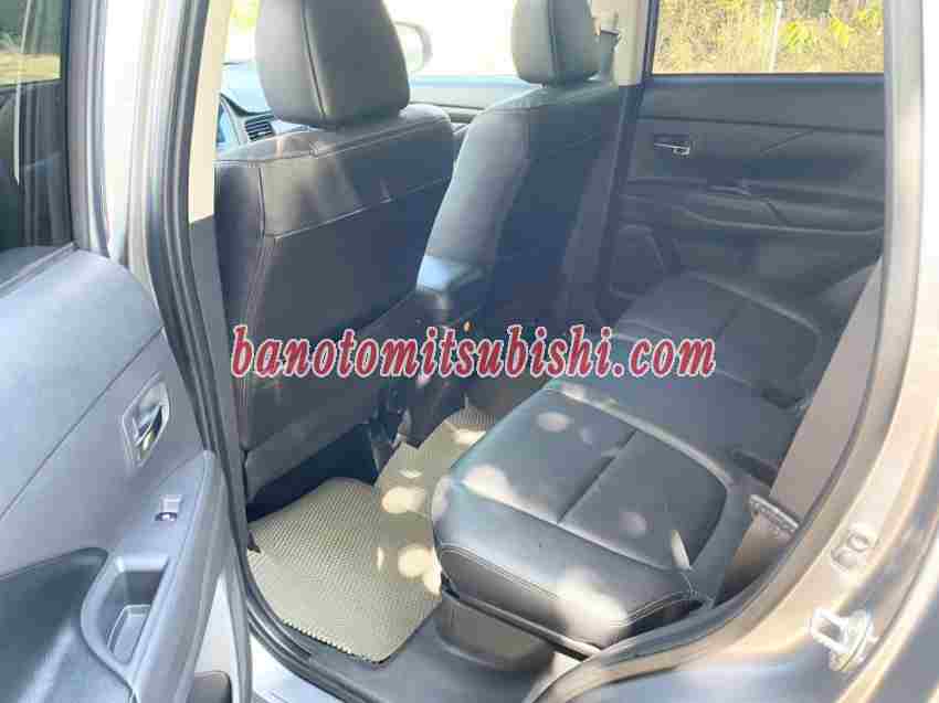 Cần bán Mitsubishi Outlander 2.0 CVT Premium 2019 - Số tự động