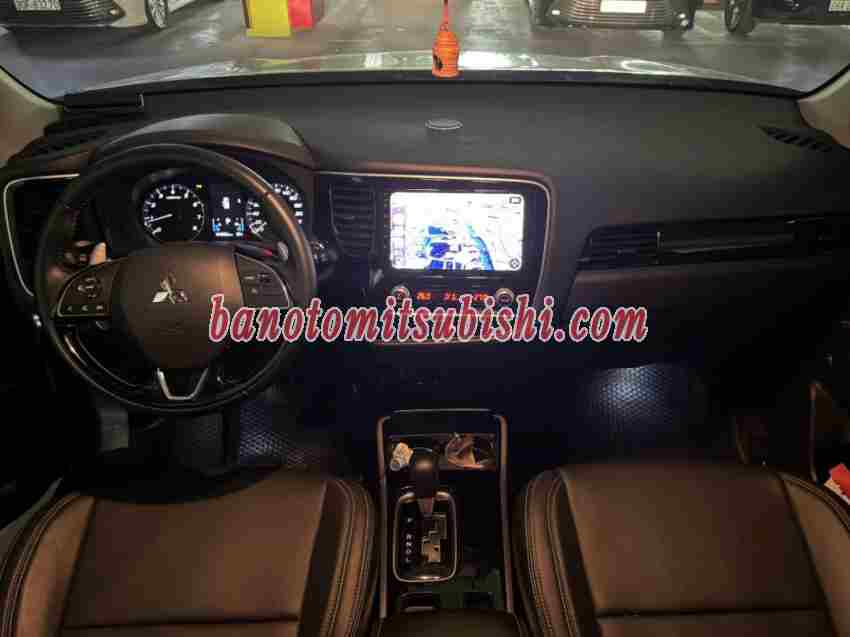 Mitsubishi Outlander 2.0 CVT 2020, xe đẹp, hết ý
