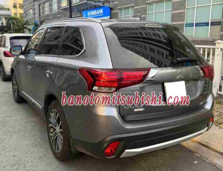 Cần bán Mitsubishi Outlander 2.4 CVT Premium 2017 xe đẹp