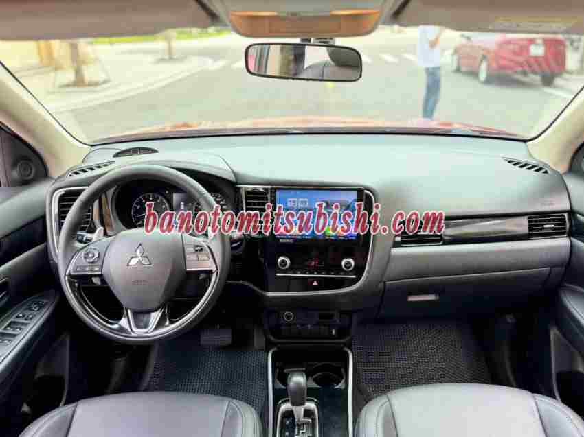 Mitsubishi Outlander 2.0 CVT 2020 giá cực tốt