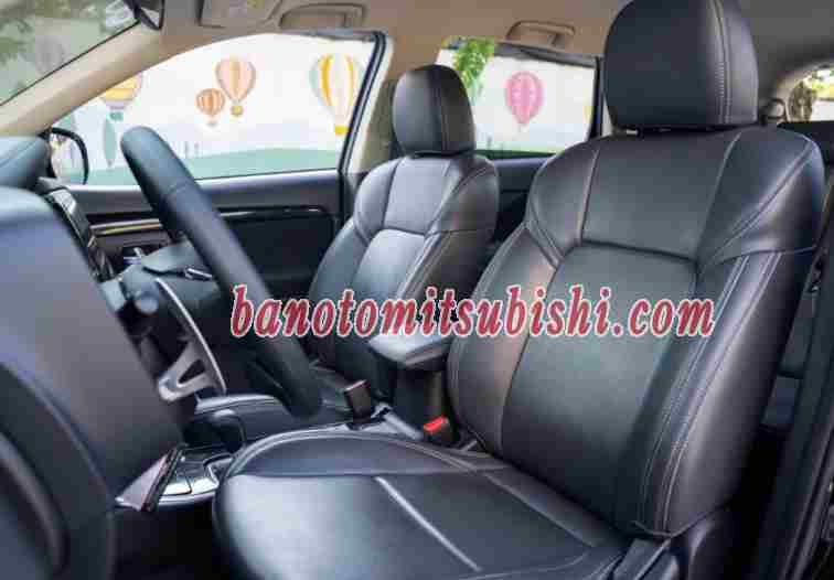Cần bán Mitsubishi Outlander 2.0 CVT 2021 - Số tự động