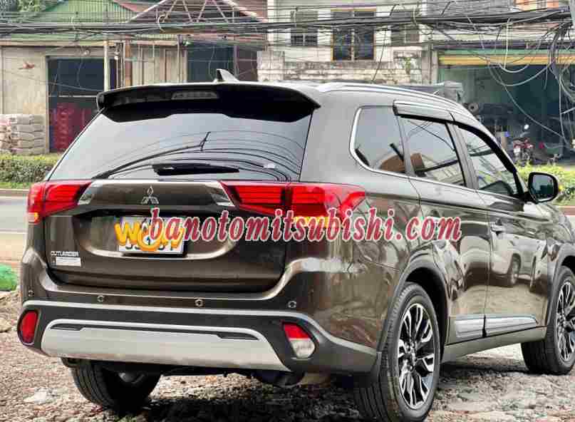 Cần bán gấp xe Mitsubishi Outlander 2.0 CVT Premium năm 2020, màu Nâu, Số tự động