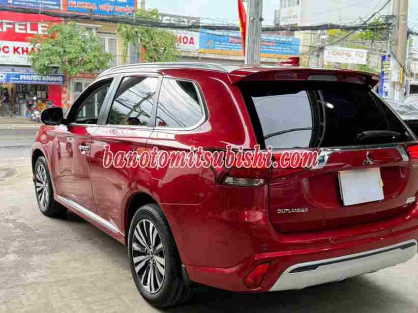 Cần bán gấp Mitsubishi Outlander Premium 2.0 CVT năm 2022 giá cực tốt